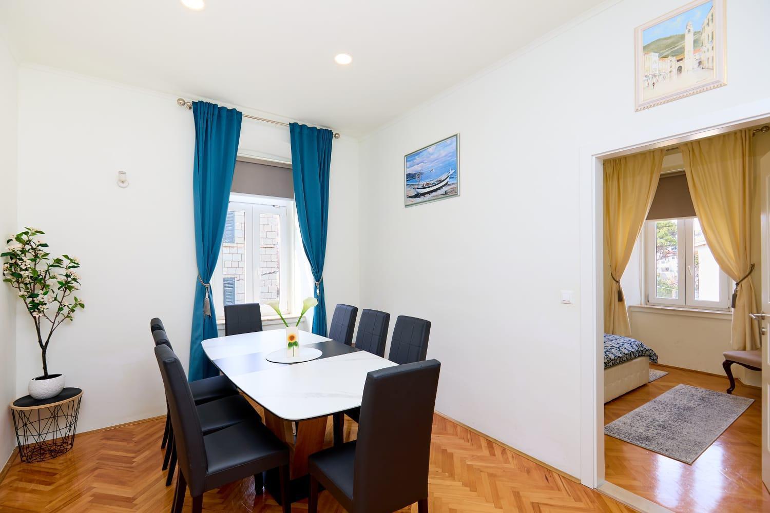 Spacious 4 Bedroom Dubrovnik Apartment Exterior photo